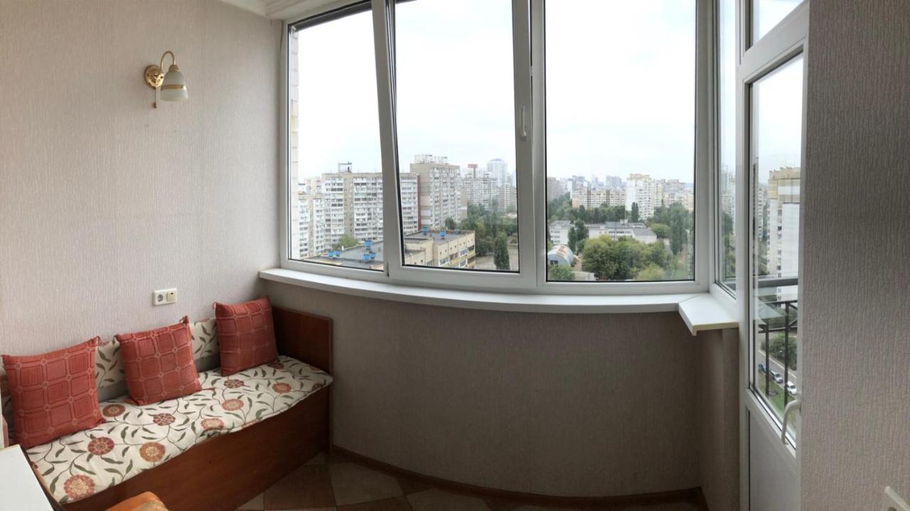 Ferienwohnung Cosy Flat Kiew Exterior foto